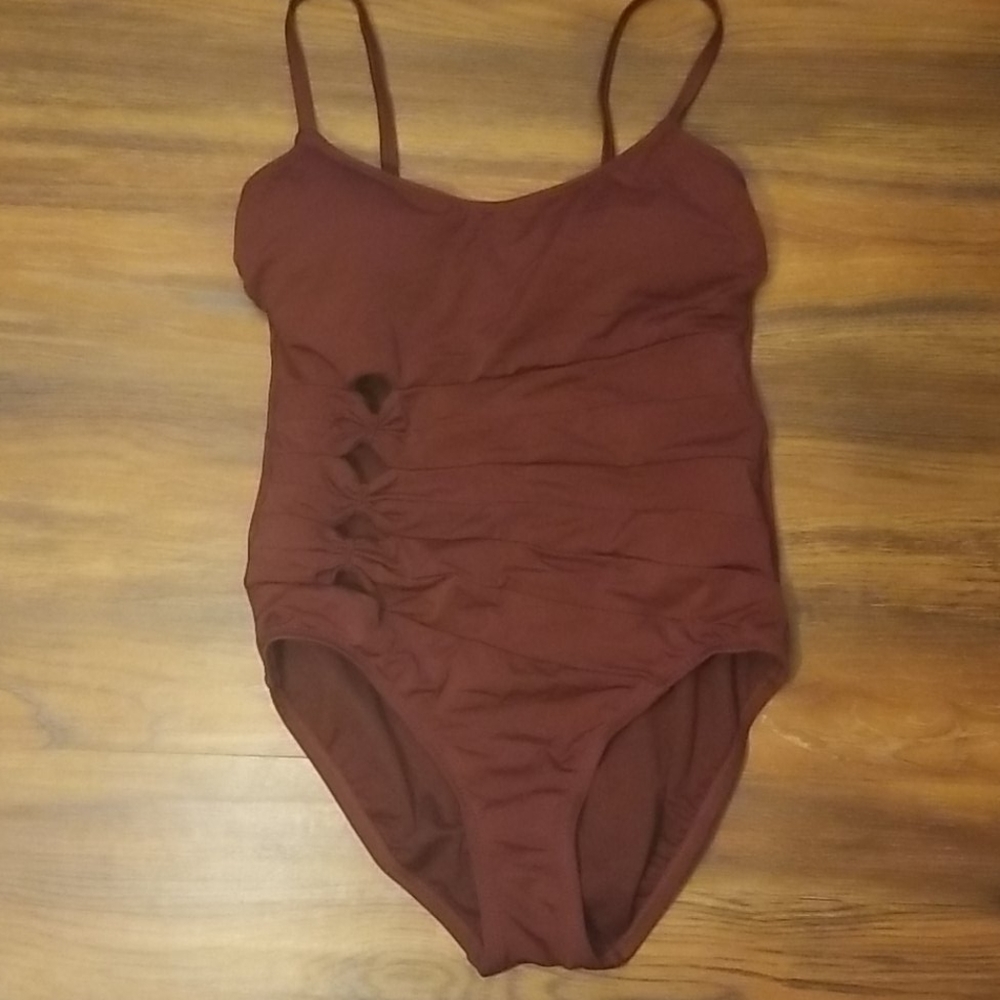 Rust/brown bathing suit